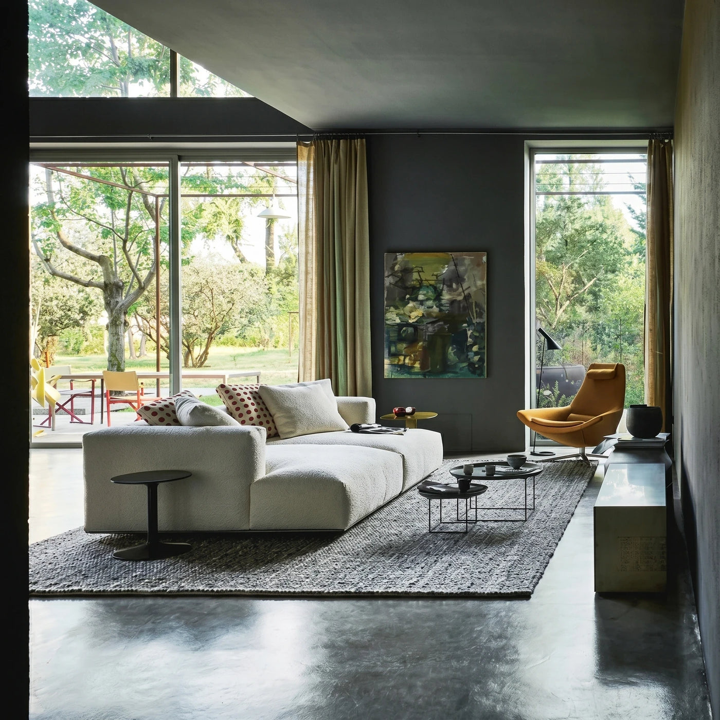 Modern Living Room with Modular Sofa